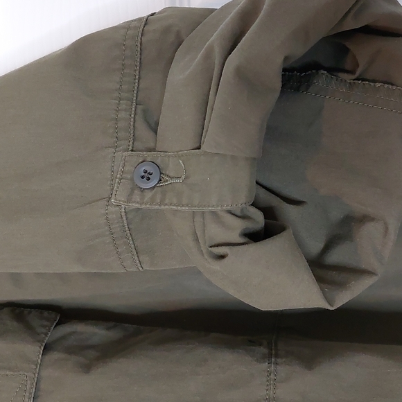 Eddie Bauer, size L, army green fishing/trail button down - Picture 3 of 11